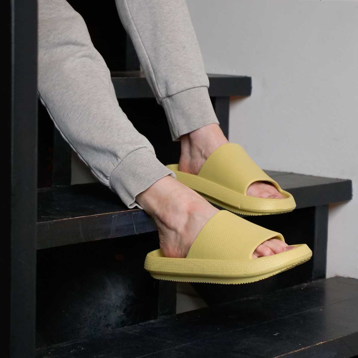 Wholesale Vegan Comfy'z Slides – Relaxus Wholesale USA